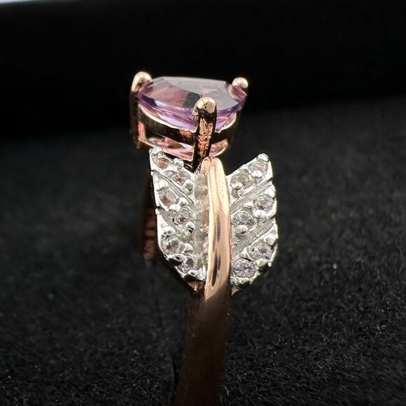 Beautiful Trillion Cut Purple Amethyst Arrow Ring  14kt Rose Gold Overlay Sz 7 - Picture 14 of 14